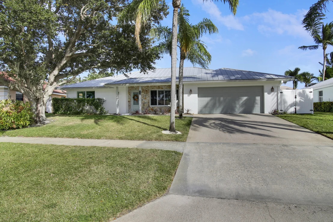 Photo of 52 Pinehill Trail E