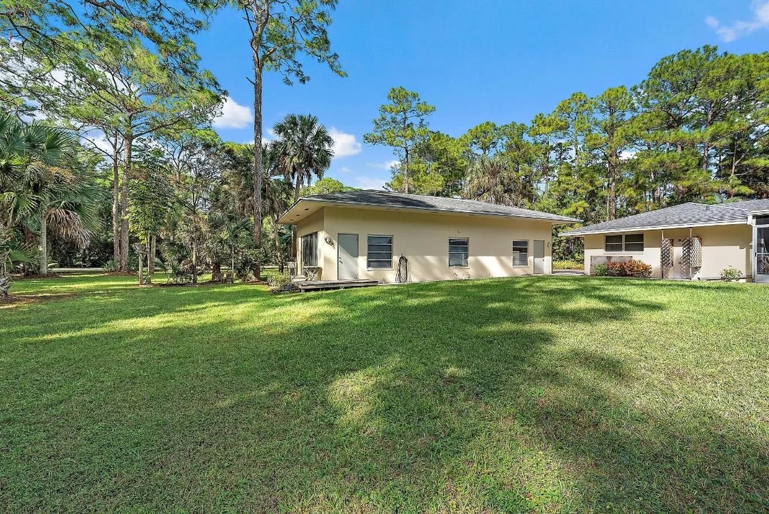 Photo of 16486 95th Avenue N