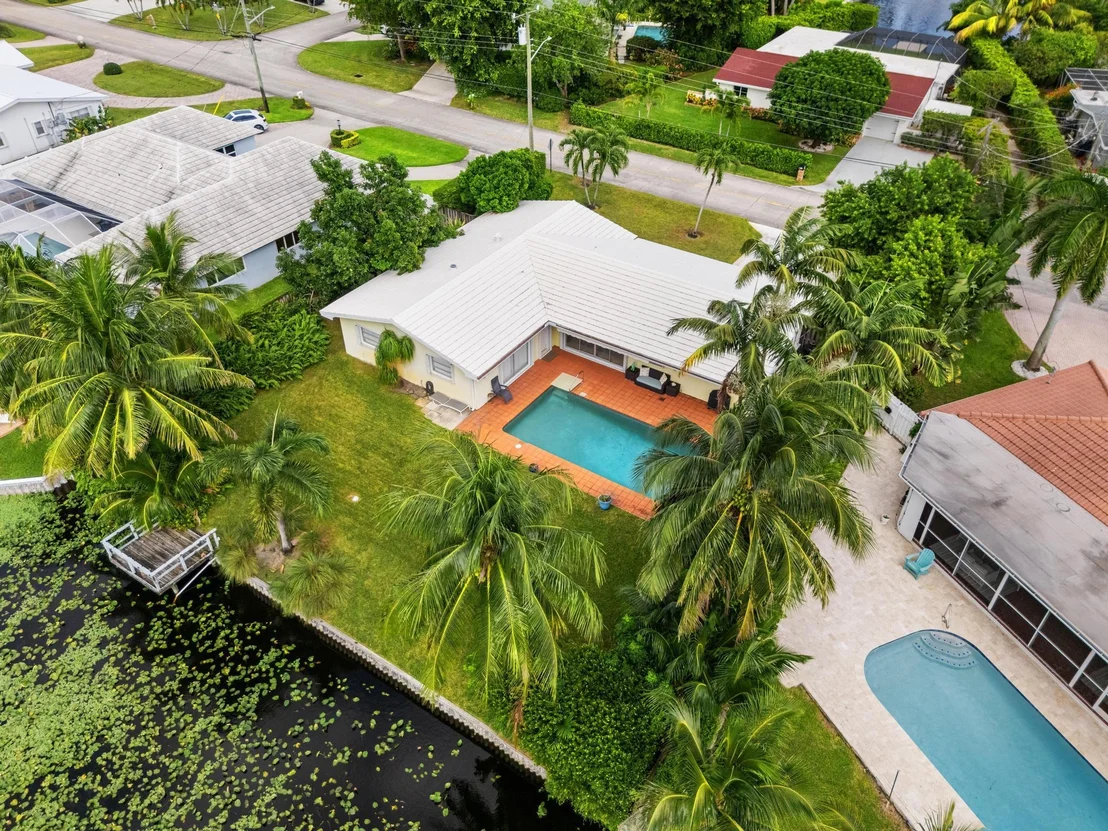 Photo of 8415 Pine Tree Lane