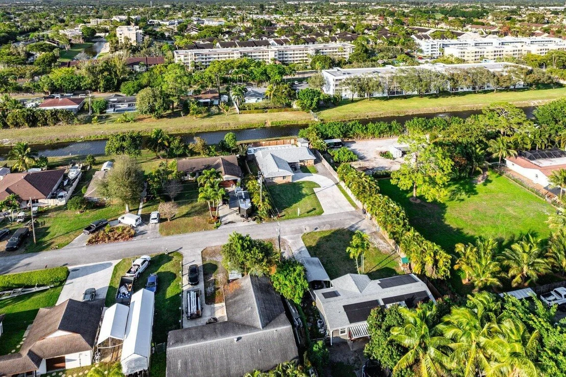 Photo of 7351 Canal Drive