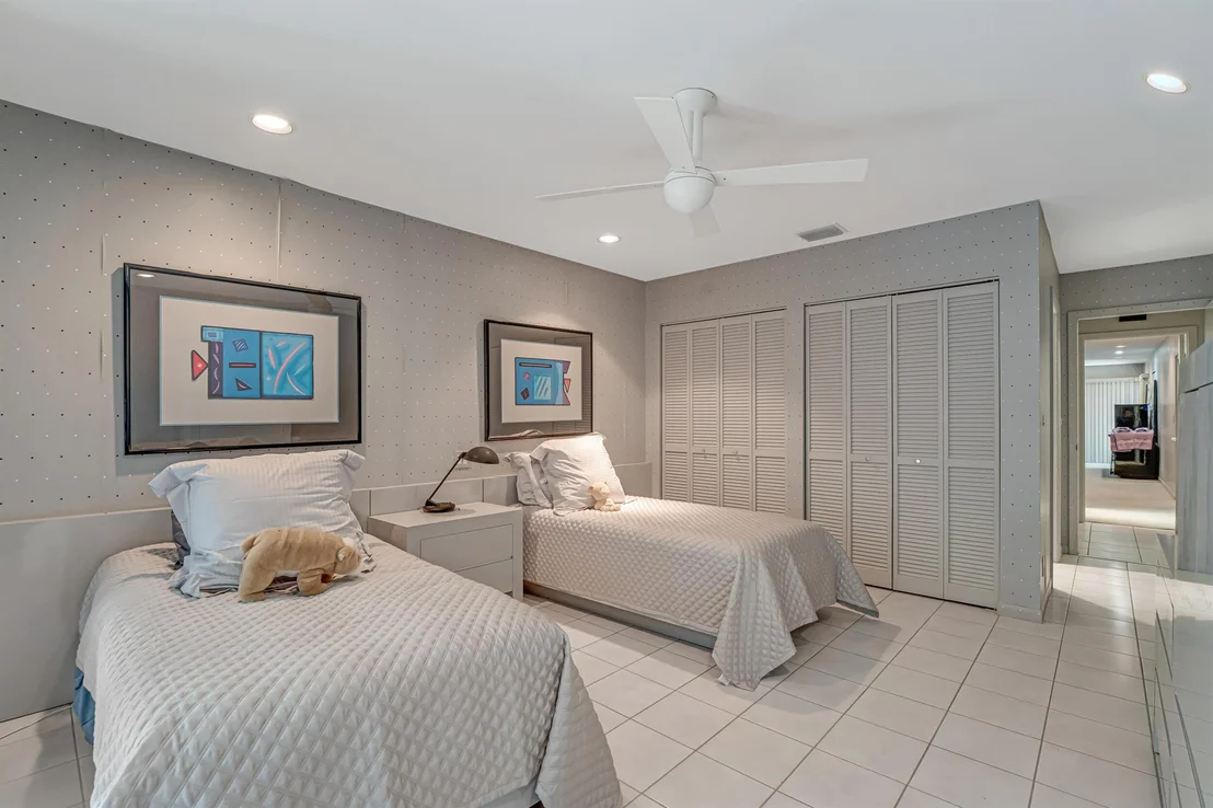 Photo of 14 Bristol Circle