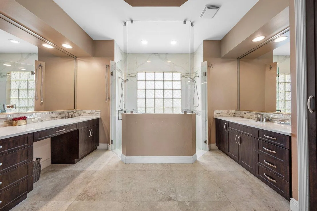 Photo of 923 Hyacinth Drive