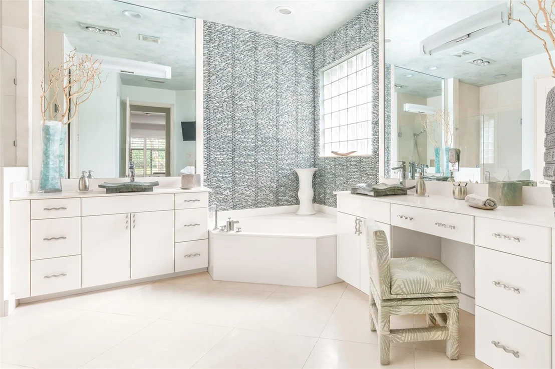 Photo of 9762 Isles Cay Drive