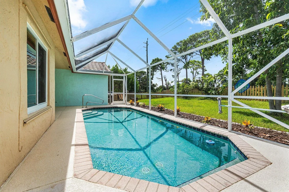 Photo of 5155 Rosen Boulevard