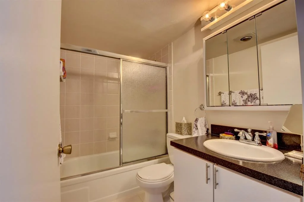 Photo of 3017 Exeter A