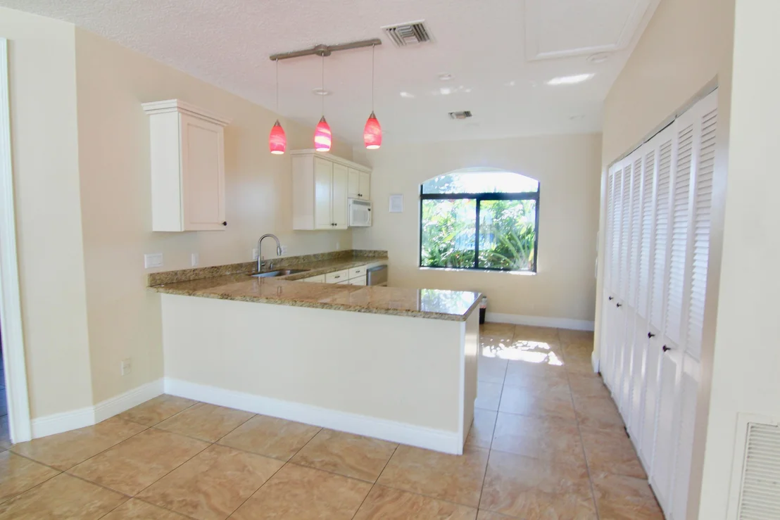 Photo of 1431 Hideaway Bnd Bend