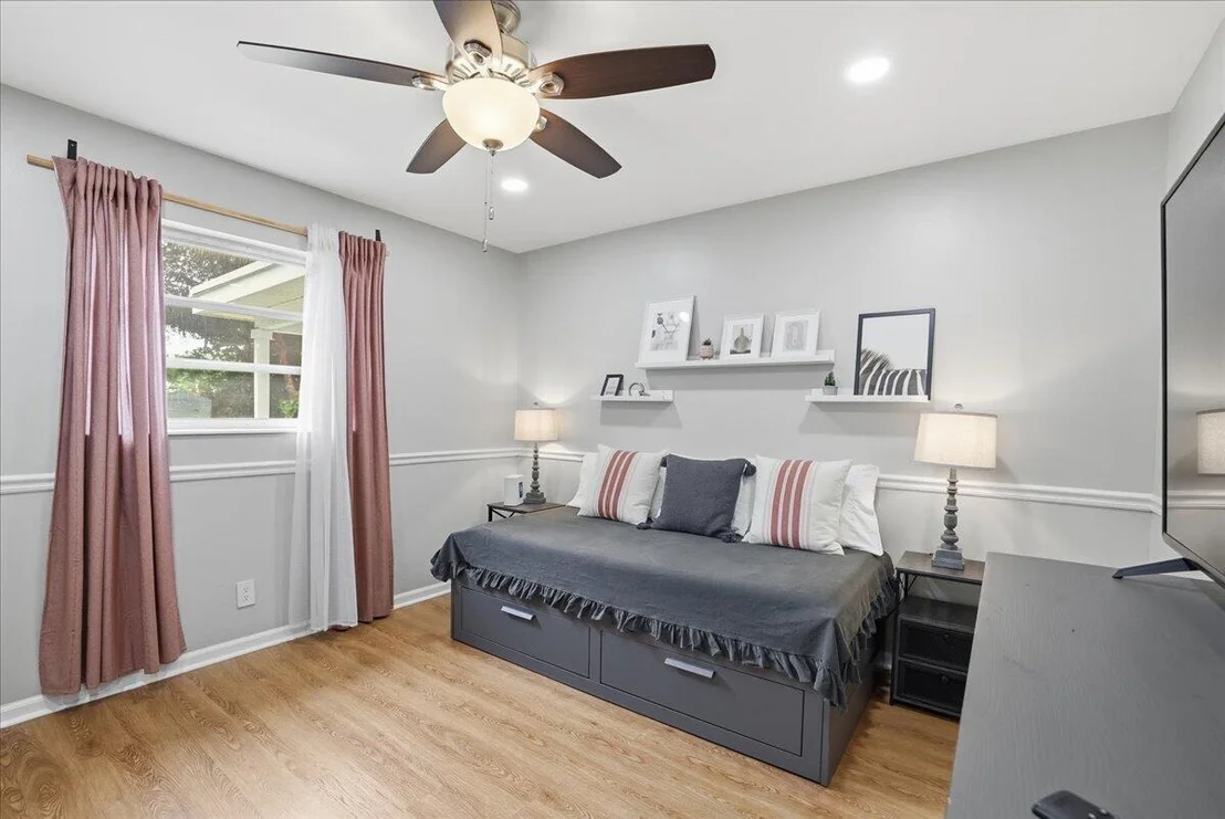 Photo of 583 NW 12th Terrace