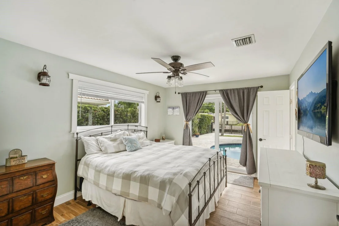 Photo of 130 SE 9th Street