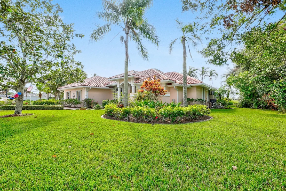 Photo of 8137 SE Double Tree Drive