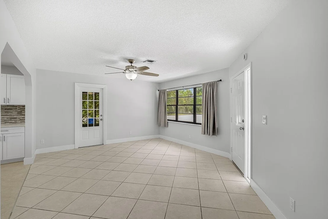 Photo of 10 47th Avenue