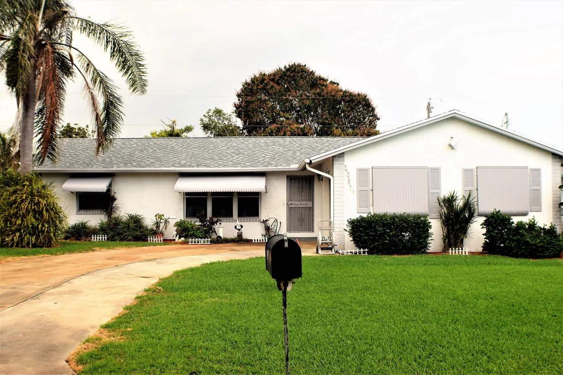 Photo of 1057 Seagrape Road