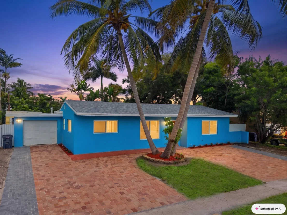 Photo of 1421 Crest Drive