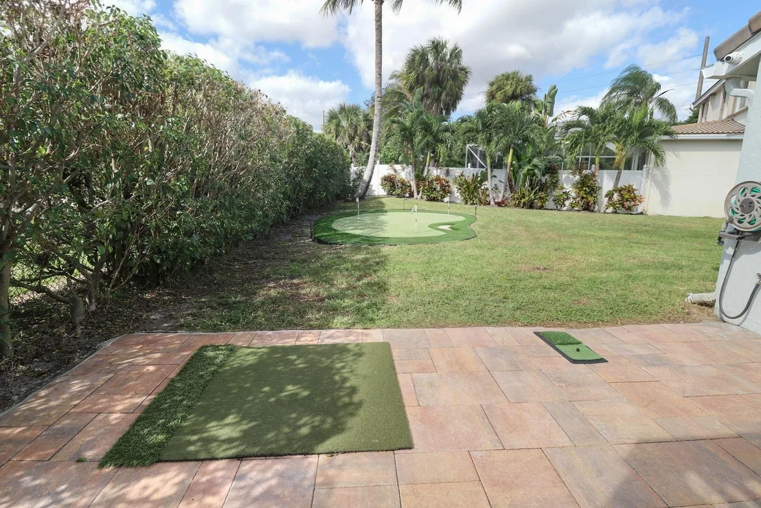Photo of 8260 Palm Gate Drive