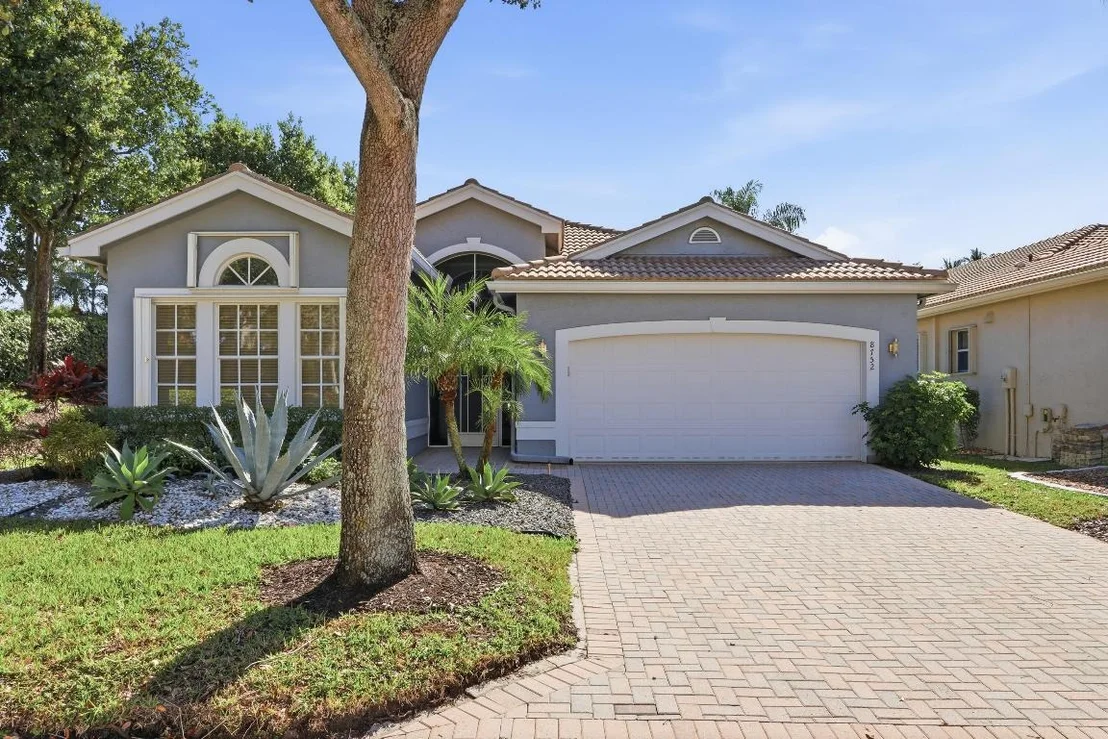 Photo of 8752 Palm River Drive