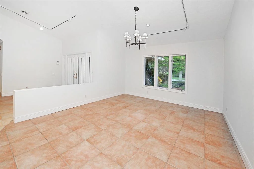 Photo of 4085 Georges Way