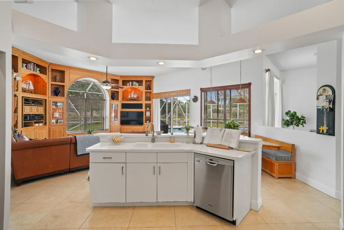Photo of 16245 Seneca Circle
