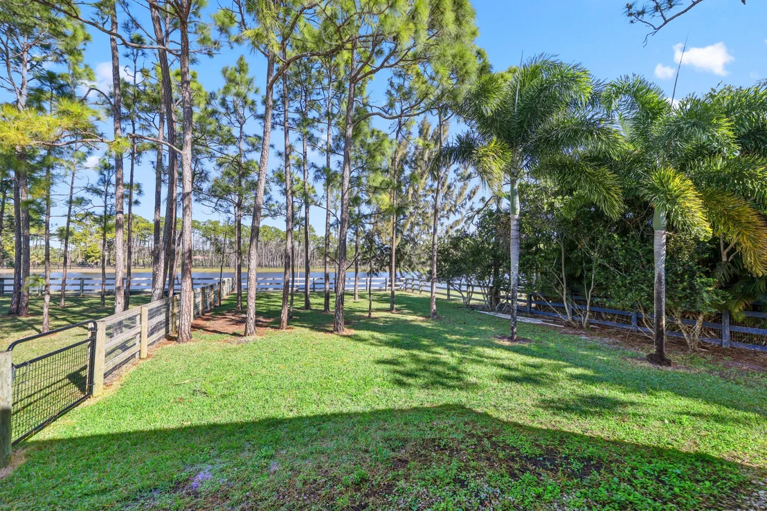 Photo of 11581 Manatee Terrace