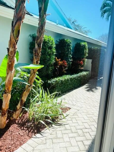 Photo of 400 River Edge Road