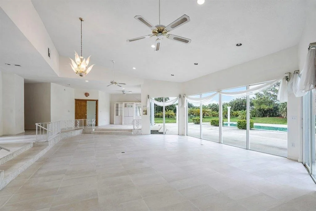Photo of 6077 Pineneedle Lane