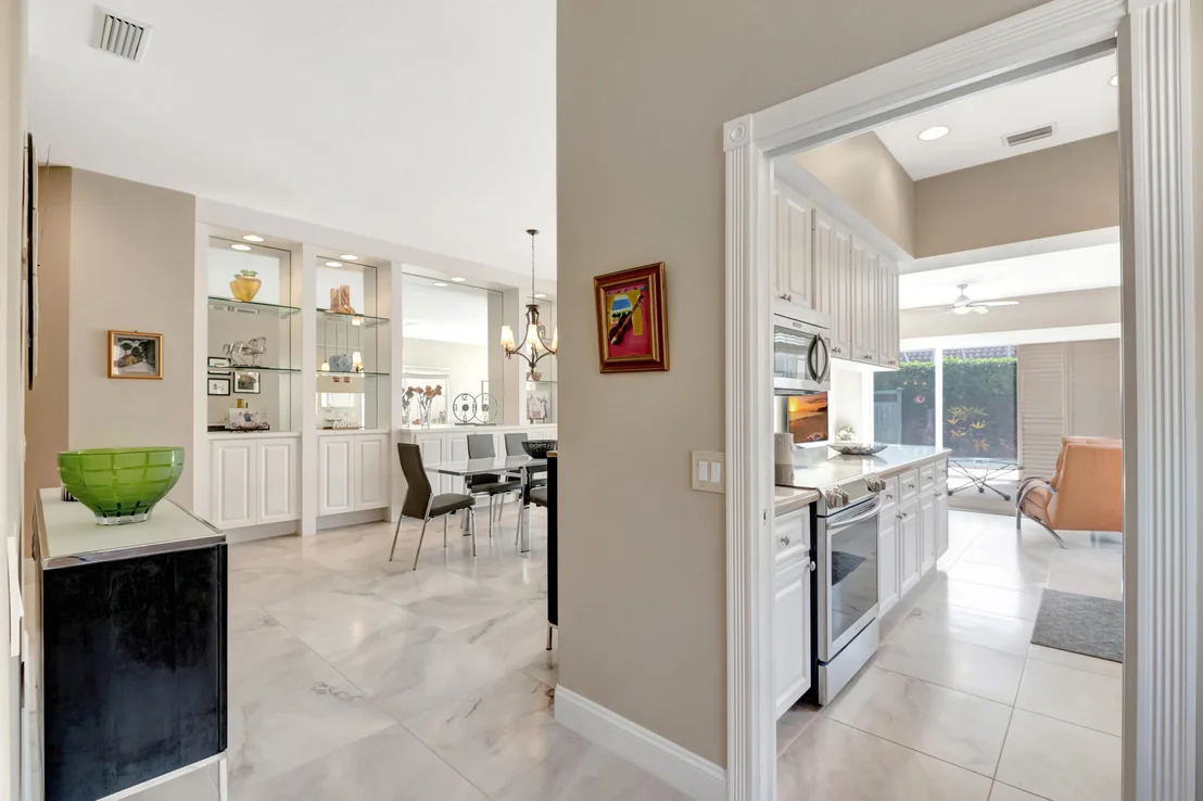 Photo of 4786 Temple Drive