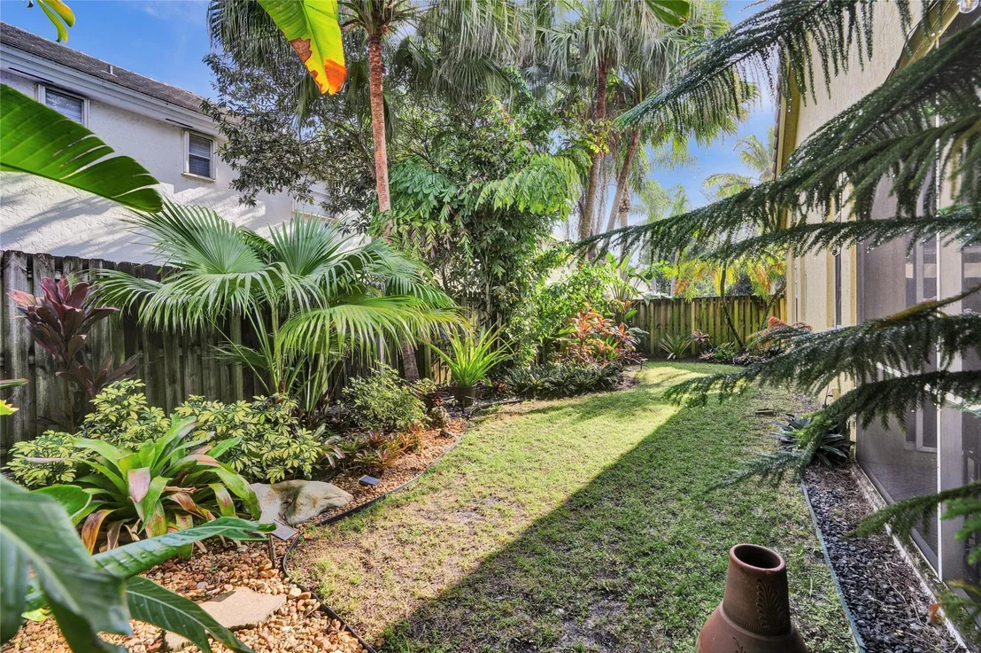 Photo of 10367 Lima Street