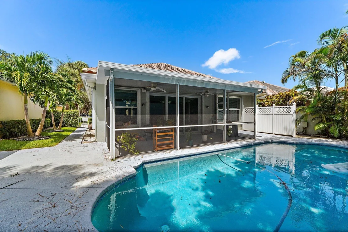 Photo of 188 S HAMPTON Drive
