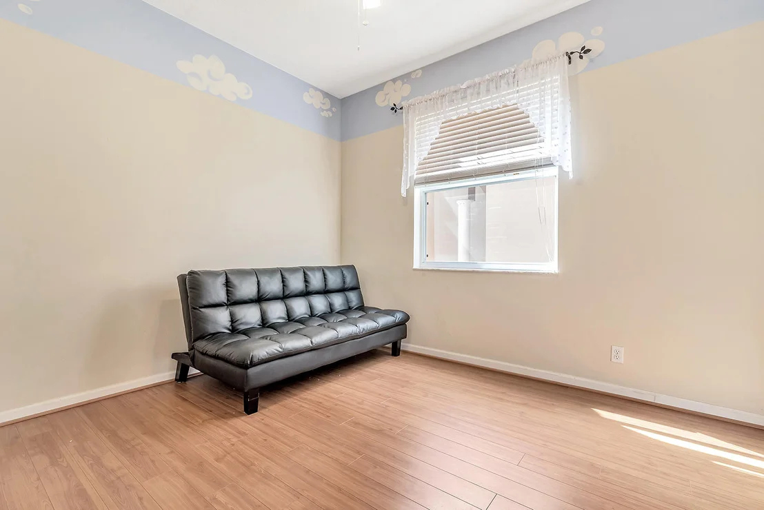Photo of 11103 Pacifica Street
