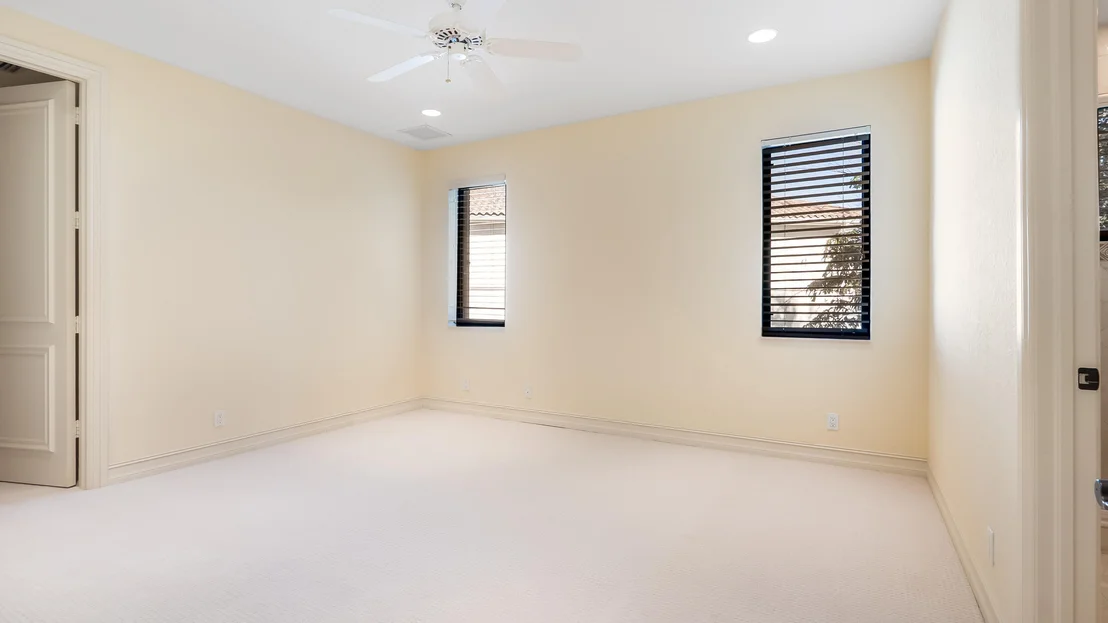 Photo of 17602 Middle Lake Drive