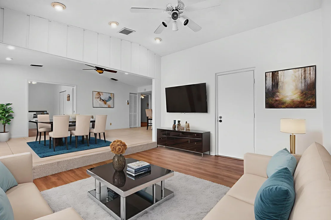 Photo of 16004 Laurel Oak Circle