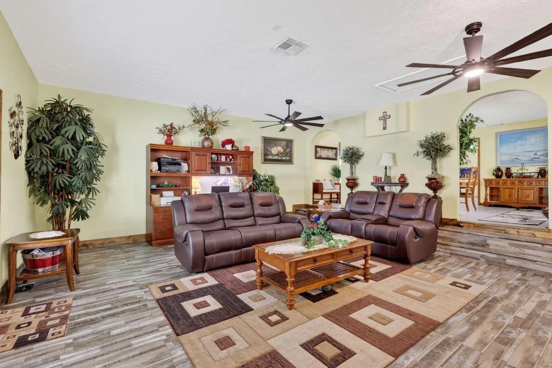 Photo of 600 Gopher Hill Road