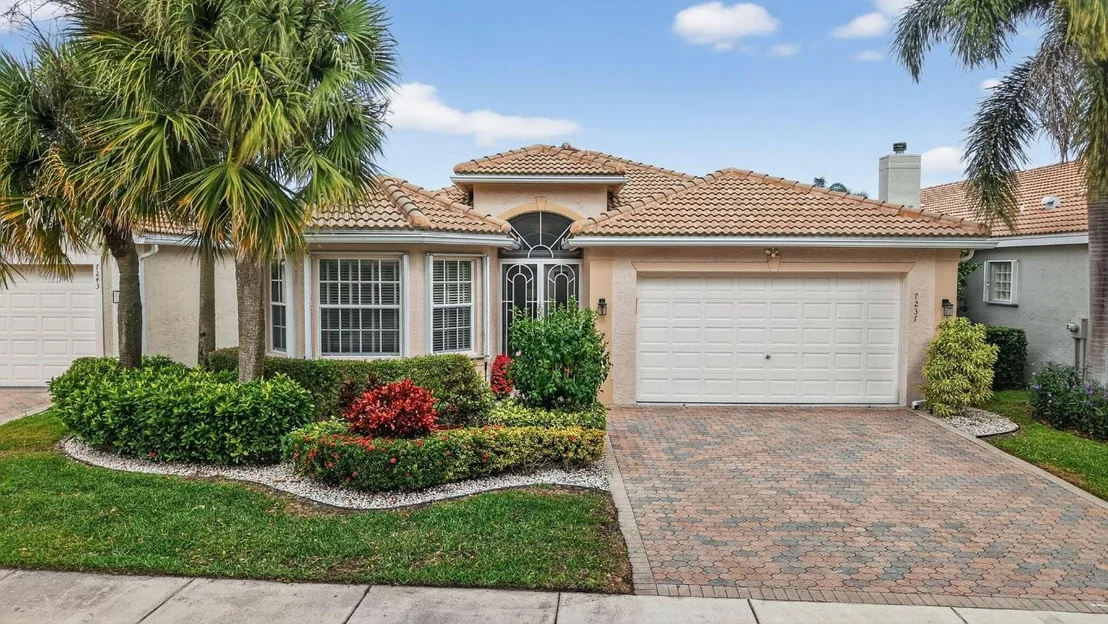 Photo of 7237 Morocca Lake Drive