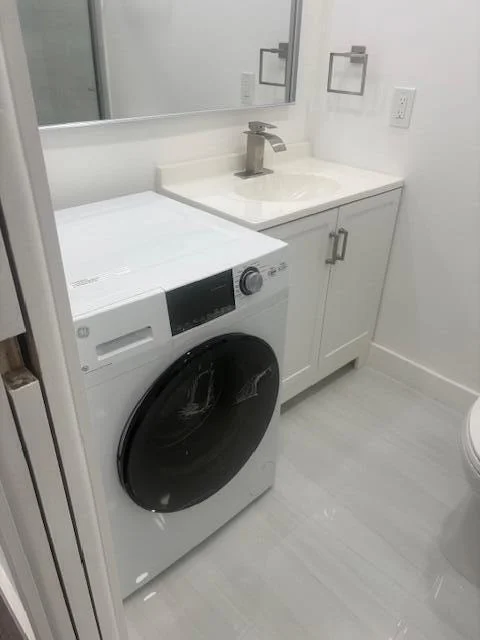 Photo of Unit D at 1022 Circle Drive