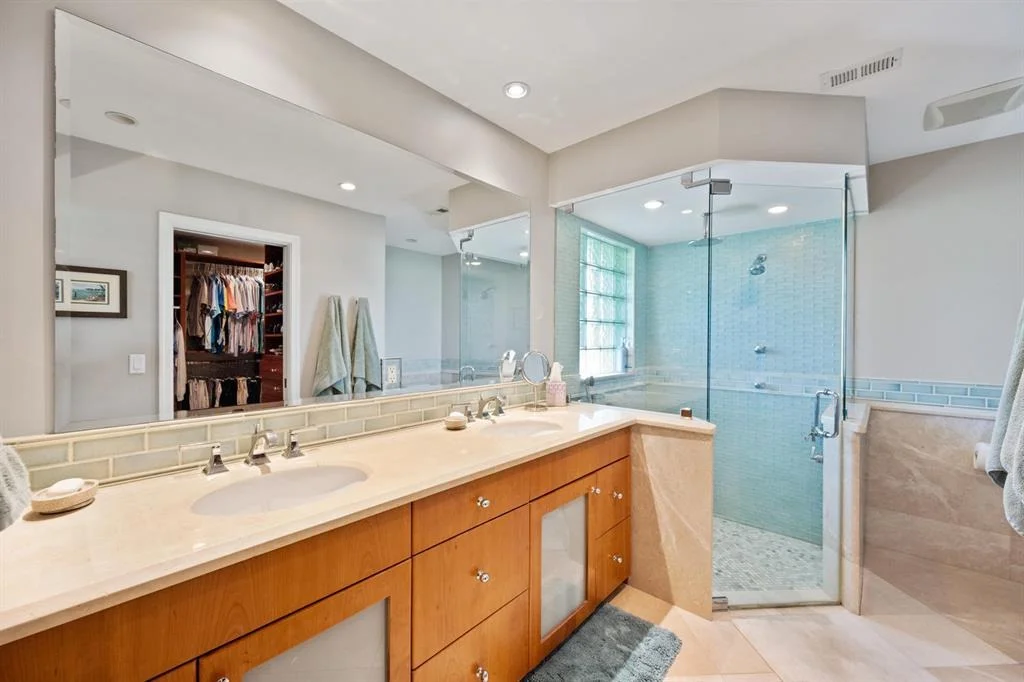 Photo of 4695 Sabal Palm Drive