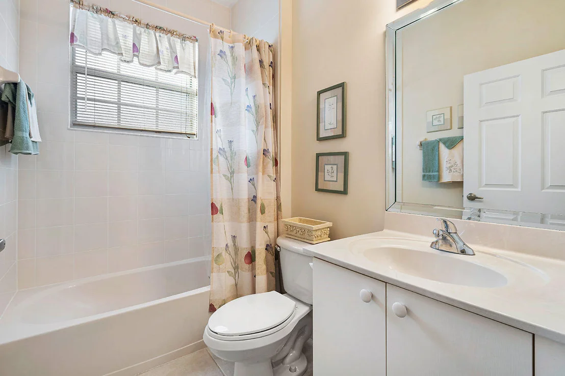 Photo of 6253 Heliconia Road
