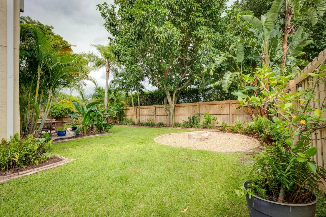 Photo of 9840 Holly Hill Drive