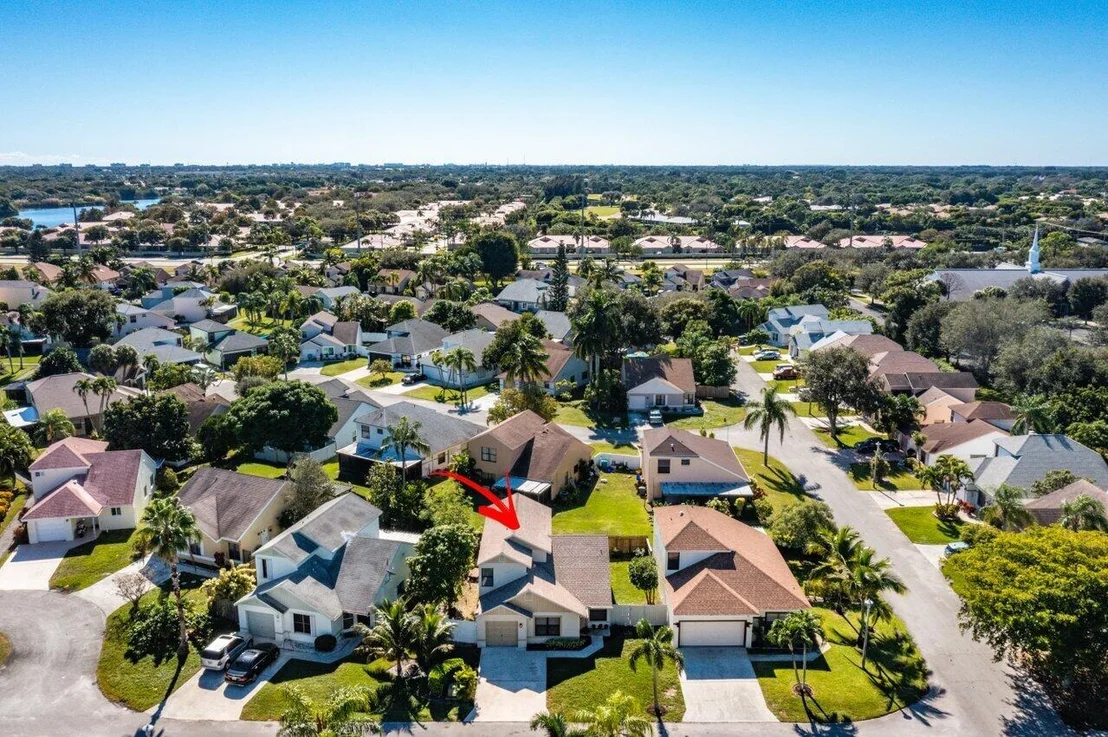 Photo of 98 Azalea Circle