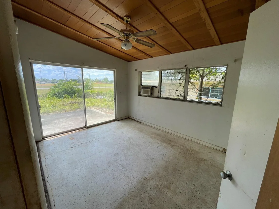 Photo of 705 E River Drive