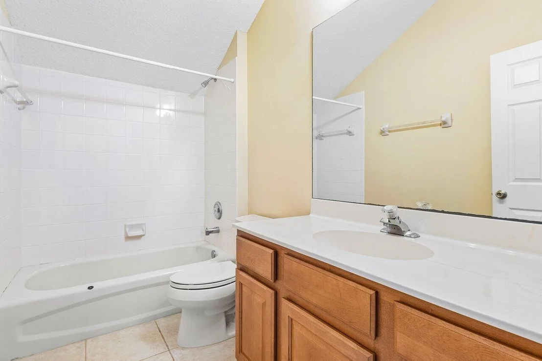 Photo of 542 Canoe Point