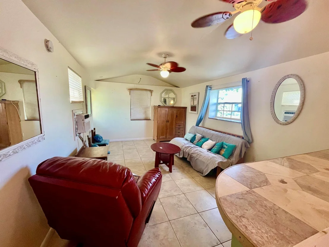 Photo of 1498 Hunter Road