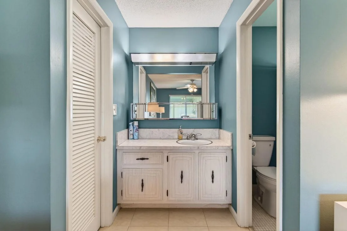 Photo of Unit D at 417 High Point Boulevard