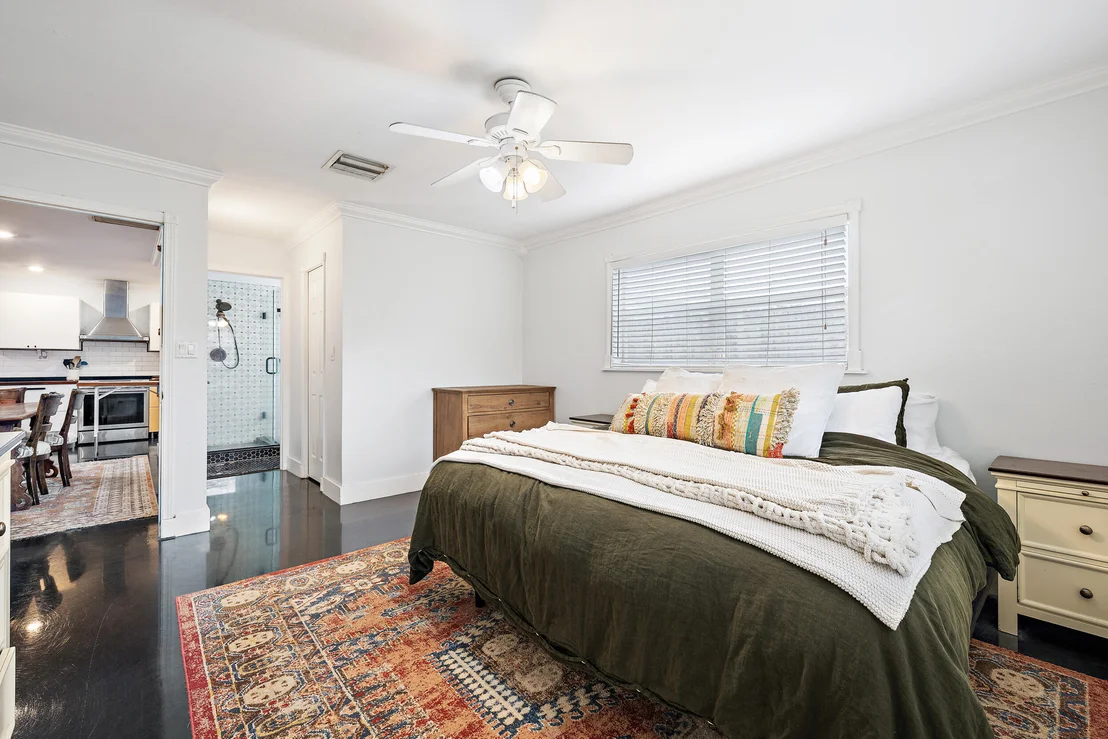 Photo of 401 Riverside Drive