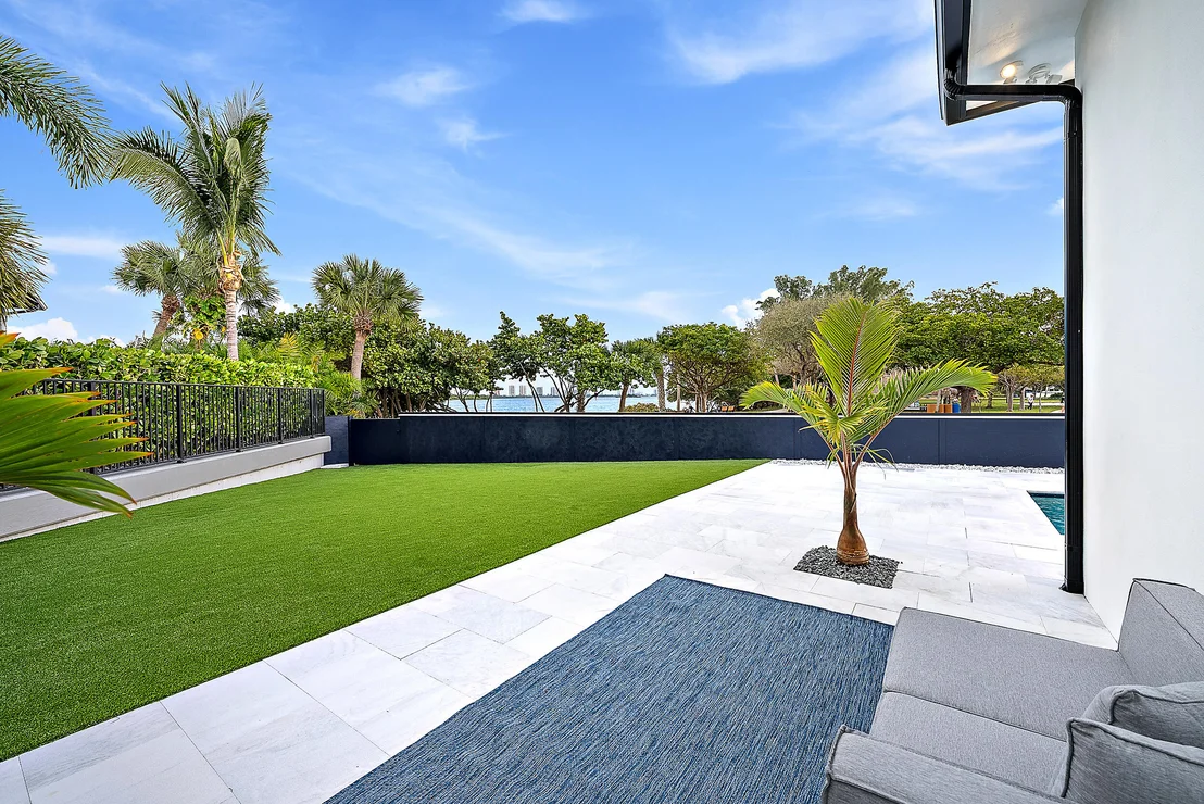 Photo of 706 Lakeside Circle