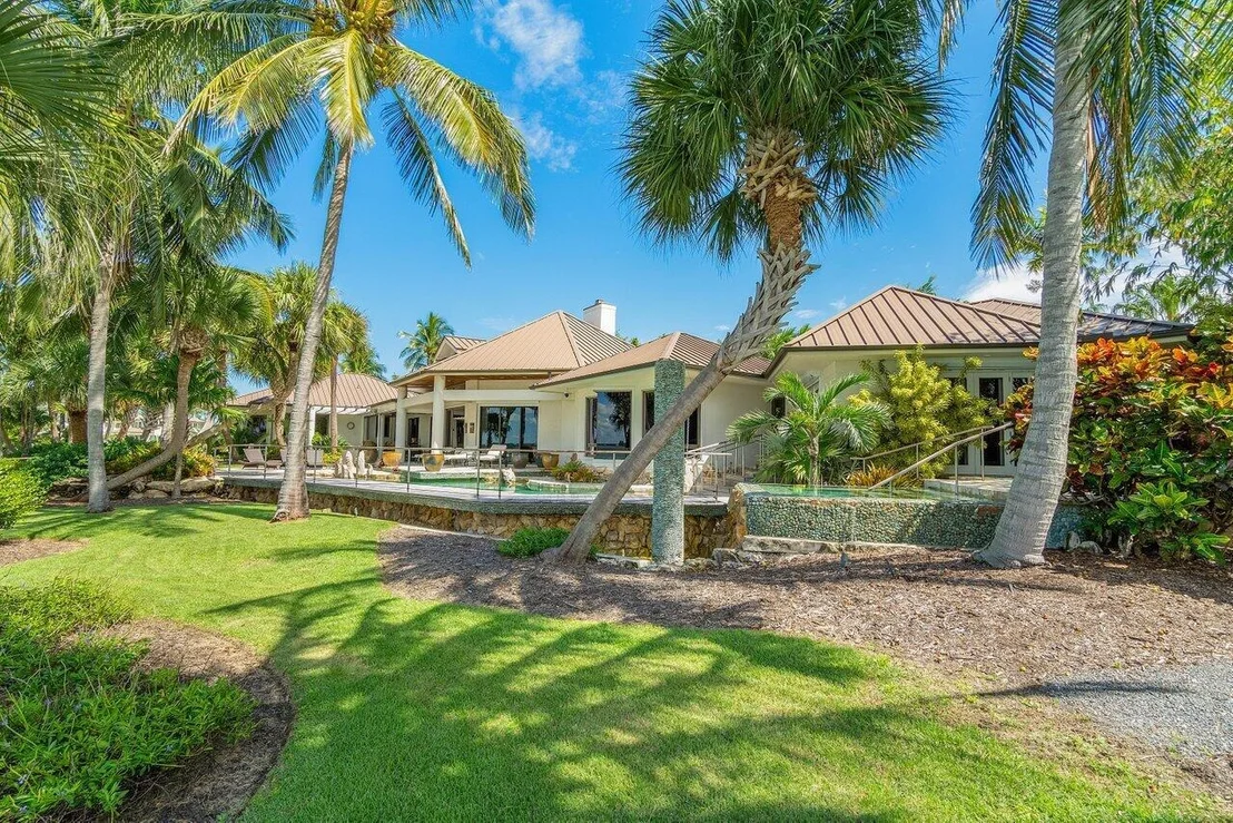 Photo of 6400 SE Inlet Way