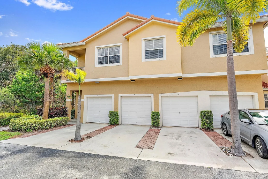 Photo of Unit A at 104 Lighthouse Circle