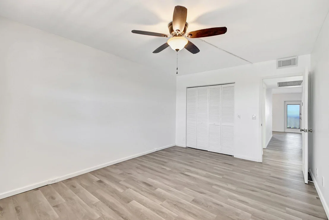 Photo of 4015 Cornwall A
