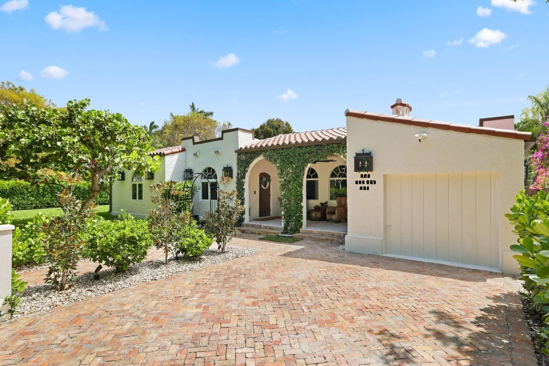 Photo of 706 Sunset Road