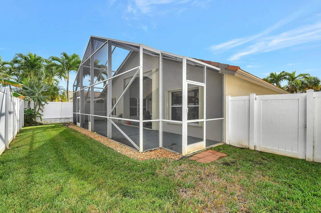 Photo of 7872 Manor Forest Lane