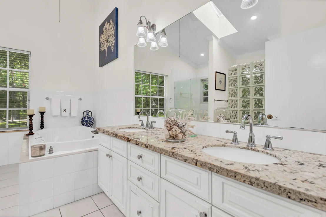 Photo of 9266 Oak Hammock Lane