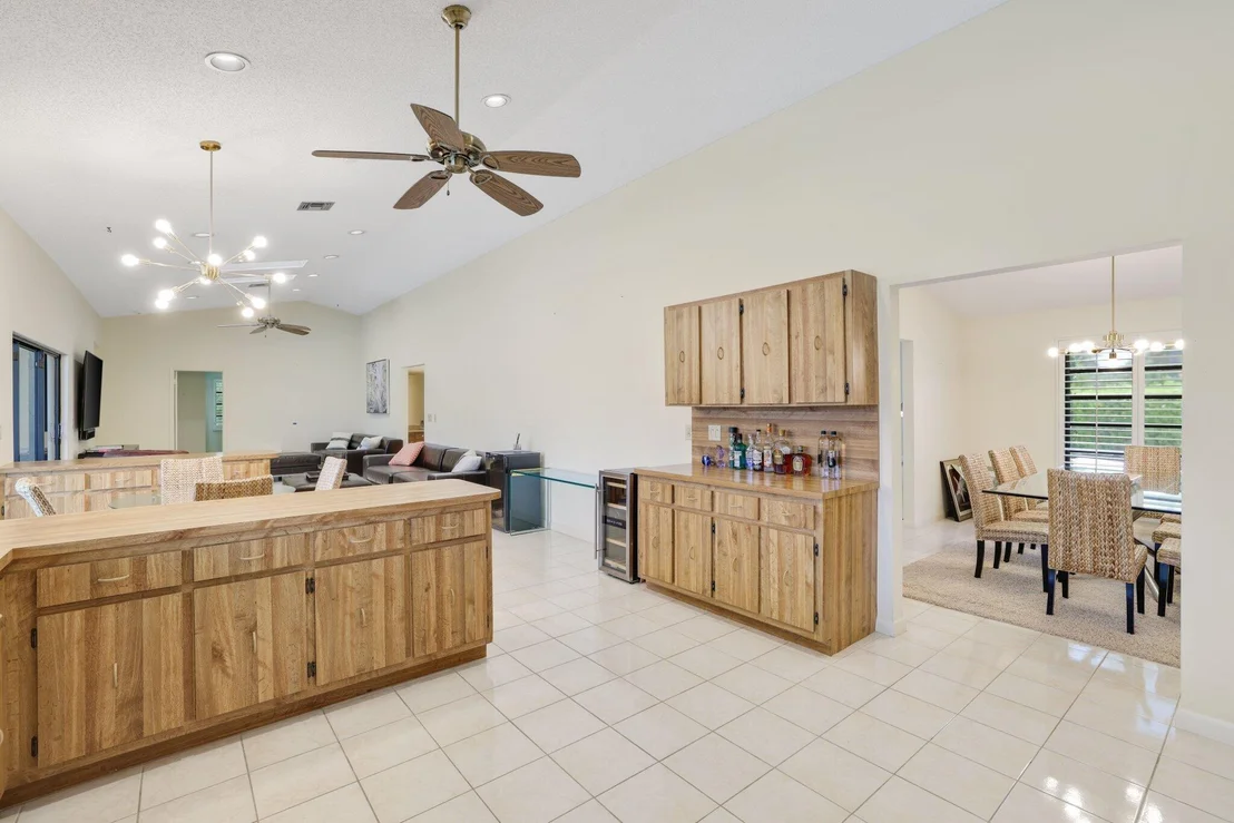 Photo of 970 Orchid Lane