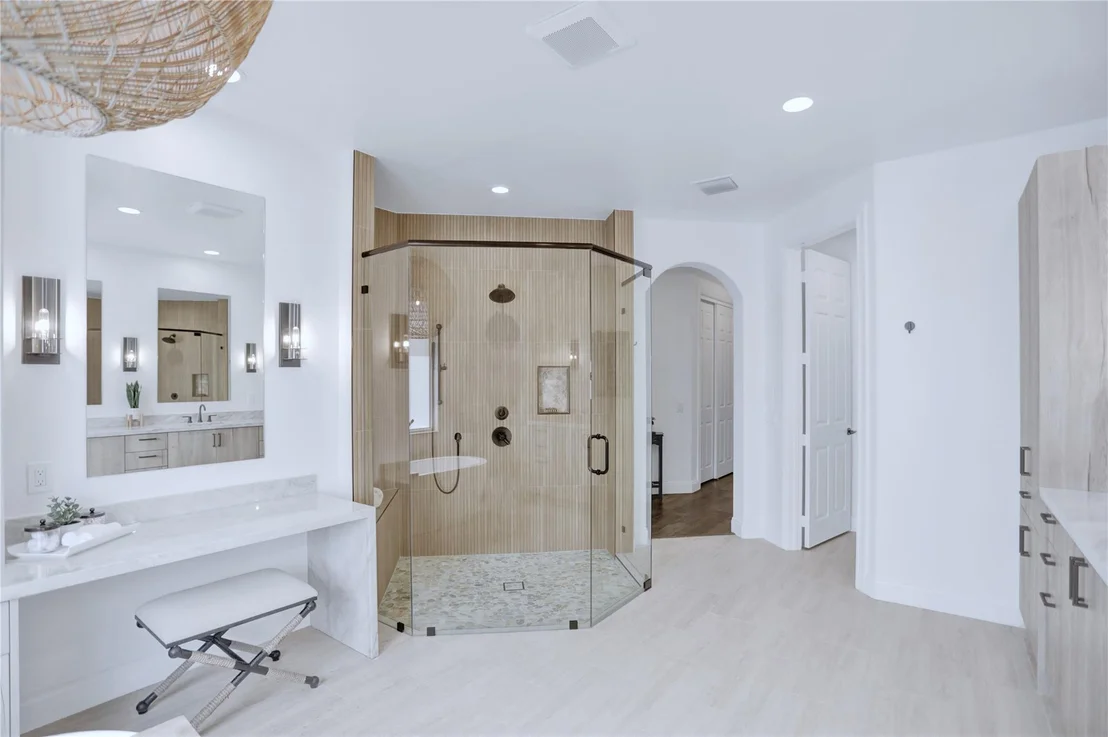 Photo of 920 Tradewinds Bend
